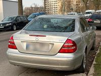 Gebraucht Mercedes E220 150 PS (110 kW) 2004 Silber Limousine