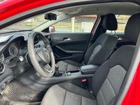 Gebraucht Mercedes GLA200 156 PS (114 kW) 2016 Rot SUV