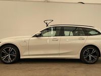 Gebraucht BMW 330e Comfort Edition 292 PS (214 kW) 2025 Alpinweiß uni Kombi
