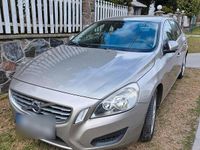 Gebraucht Volvo V60 163 PS (119 kW) 2011 Gold Kombi