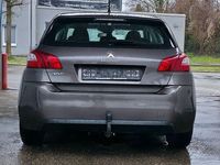 Gebraucht Peugeot 308 Active 102 PS (75 kW) 2015 Grau Limousine