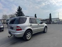 Gebraucht Mercedes ML270 Edition 163 PS (119 kW) 2004 Silber SUV