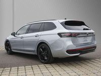 Gebraucht VW Passat R-line 265 PS (194 kW) 2026 Oyster silver metallic Kombi