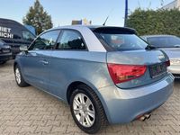 Gebraucht Audi A1 Attraction 122 PS (89 kW) 2011 Blau Kleinwagen