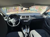 Usata VW Jetta 140 CV (102 kW) 2011 Argento Berlina