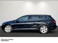 Gebraucht VW Passat Basis 122 PS (89 kW) 2022 Schwarz Kombi
