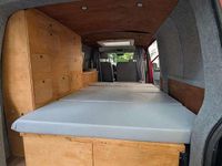 Gebraucht VW T5 102 PS (75 kW) 2009 Rot Van