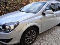 Gebraucht Opel Astra Edition 110 PS (80 kW) 2010 Silber Limousine