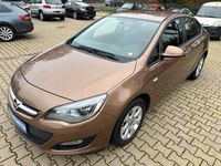 Gebraucht Opel Astra Edition 116 PS (85 kW) 2015 Braun Limousine