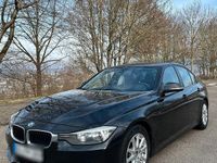 Gebraucht BMW 318 143 PS (105 kW) 2014 Schwarz Limousine