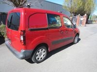 Gebraucht Peugeot Partner 98 PS (72 kW) 2013 Rot Van / Kleinbus