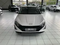 Gebraucht Hyundai i20 Select 101 PS (74 kW) 2025 Weiss Kleinwagen