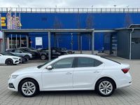 Gebraucht Skoda Octavia Style 116 PS (85 kW) 2023 Weiß Limousine