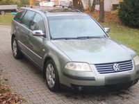 Usata VW Passat 131 CV (96 kW) 2003 Verde Station wagon