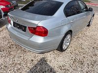 Gebraucht BMW 320 184 PS (135 kW) 2010 Silber Limousine