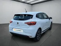 Gebraucht Renault Clio 90 PS (66 kW) 2023 Weiß Kleinwagen