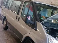 Gebraucht Ford Transit Tourneo 86 PS (63 kW) 2009 Silber Van / Kleinbus
