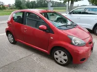Gebraucht Toyota Aygo Cool 68 PS (50 kW) 2011 Rot Kleinwagen