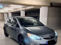 Gebraucht Opel Astra Edition 140 PS (102 kW) 2012 Grau Limousine