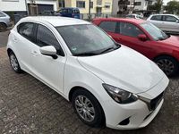 Używany Mazda 2 Center-Line 75 KM (55 kW) 2019 Biały Sedan/Limuzyna