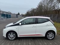 Gebraucht Toyota Aygo 69 PS (50 kW) 2015 Weiß Kleinwagen