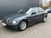 Gebraucht BMW 318 116 PS (85 kW) 1997 Grau Limousine