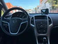 Usado Opel Astra 140 HP (102 kW) 2011 Preto Sedan