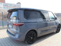 Gebraucht VW Multivan Life 150 PS (110 kW) 2023 Grau Van