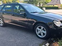Gebraucht Mercedes C180 143 PS (105 kW) 2002 Schwarz Kombi