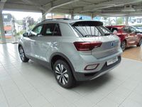Gebraucht VW T-Roc Move 110 PS (80 kW) 2023 Pyrit silber metallic SUV