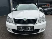 Gebraucht Skoda Octavia Elegance 122 PS (89 kW) 2009 Weiß Kombi