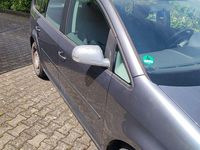 Gebraucht VW Touran Basis 105 PS (77 kW) 2005 Van / Kleinbus