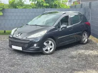 Gebraucht Peugeot 207 Premium 111 PS (81 kW) 2010 Schwarz Kombi