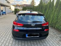 gebraucht Hyundai i30 1.0 T-GDI in Phantomblack