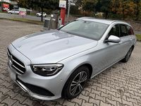 Gebraucht Mercedes E220 Avantgarde 194 PS (142 kW) 2021 Silber Kombi