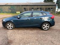 Gebraucht Volvo V40 120 PS (88 kW) 2018 Blau Limousine