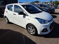 Gebraucht Hyundai i10 Classic 67 PS (49 kW) 2014 Weiß Kleinwagen
