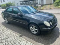 Gebraucht Mercedes E220 Elegance 150 PS (110 kW) 2003 Schwarz Limousine