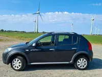 Gebraucht Dacia Sandero Stepway 84 PS (61 kW) 2011 Schwarz Kleinwagen