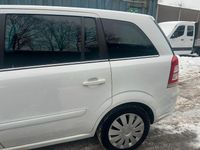 Gebraucht Opel Zafira 125 PS (91 kW) 2011 Weiß Van / Kleinbus