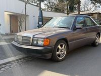Second-hand Mercedes 190 122 CP (89 kW) 1993 Mov Berlinǎ