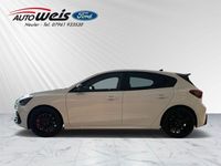 Używany Ford Focus ST 280 KM (205 kW) 2024 Biały Sedan/Limuzyna