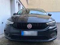 Gebraucht Fiat Tipo 95 PS (69 kW) 2018 Schwarz Limousine