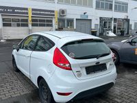 Gebraucht Ford Fiesta 69 PS (50 kW) 2011 Weiß Kleinwagen