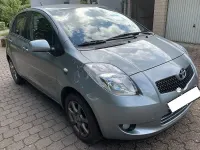 Gebraucht Toyota Yaris 69 PS (50 kW) 2009 Grau Kleinwagen