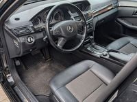 Gebraucht Mercedes E200 Avantgarde 184 PS (135 kW) 2010 Schwarz Limousine