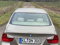 Gebraucht BMW 318 129 PS (94 kW) 2007 Gold Limousine