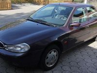 Gebraucht Ford Mondeo 116 PS (85 kW) 1998 Violett Kleinwagen