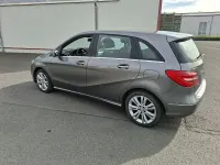 Gebraucht Mercedes B200 156 PS (114 kW) 2014 Grau Van / Kleinbus