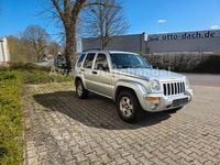 Gebraucht Jeep Cherokee Sport 150 PS (110 kW) 2003 Silber SUV